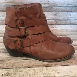 Women’s buckle ankle leather boots brown Sz 7.5